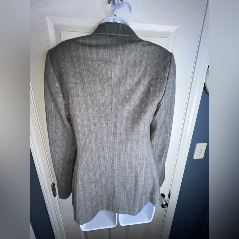 Sisley Womens IT 42 Virgin Wool Blazer Gray Pinstripe Suit Jacket US 6 M Italy - Picture 5 of 16